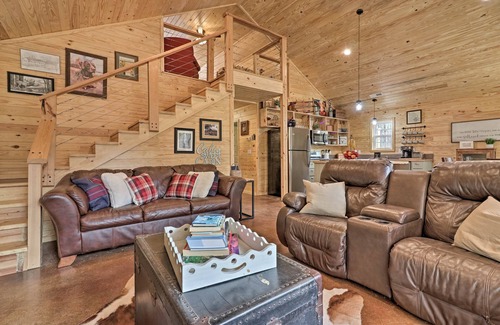 Heflin Cabin | Peaceful Family Cabin on 10 Acres w/Game Room!