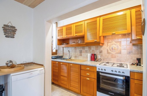 Chalais Cottage | Peaceful Family Escape in Nature with Shared Pool & Activities