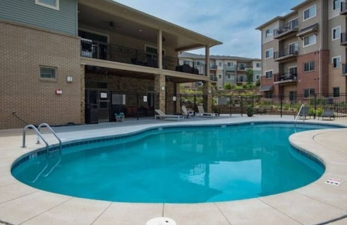 West Des Moines Apartment | Peaceful Getaway-Pool Access, Attached Garage, Gym