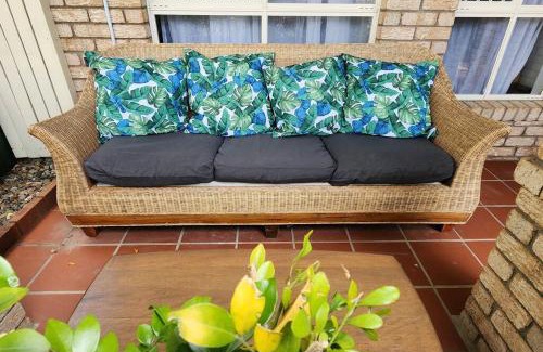 Greenslopes House | Peaceful Getaway - Stylish, Newly Updated House