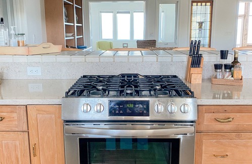 Davis House | Peaceful Getaway with Amazing Views - Cape Lookout & Beaufort nearby - SLEEPS 8