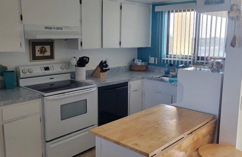 Hudson Condo | Peaceful Gulf-front Paradise with an intoxicating view!