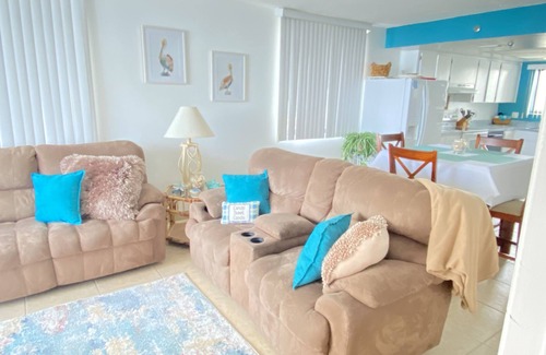 Hudson Condo | Peaceful Gulf-front Paradise with an intoxicating view!