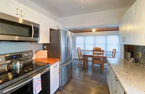 Bayview House | Peaceful Gulfport 3BR/2 BA Marina Home Expanded