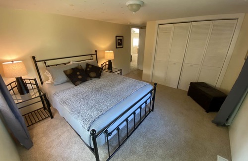 Rimrock House | Peaceful half acre rimview retreat.