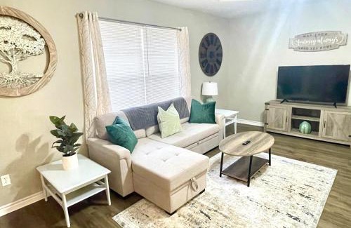 Nederland House | Peaceful Haven 2BR 1BA in Quiet Neighborhood