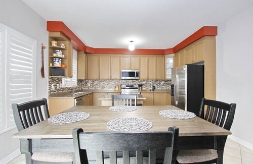 Brampton House | Peaceful House at Mount Pleasant