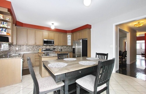 Brampton House | Peaceful House at Mount Pleasant