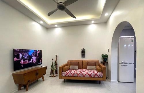 Hoan Kiem House | Peaceful house