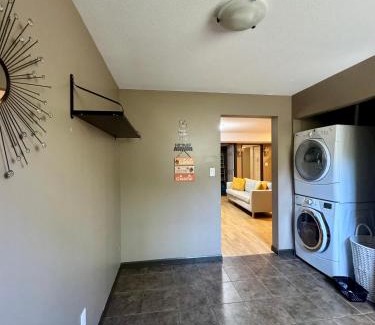 Southwest Gordon Estate House | Peaceful House with Backyard