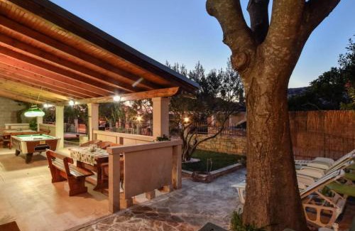 Dol House | Peaceful Island Haven with Pool, BBQ & Games Area