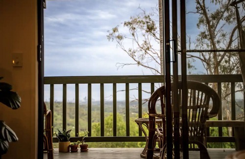 Mudgeeraba Cabin | Peaceful Kookaburra cabin in Mudgerabah, fire pit