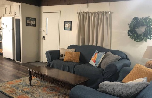 Texanna House | Peaceful Lake Eufaula Getaway walking distance to Duchess Creek
