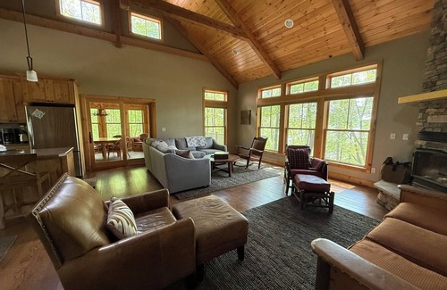 Menahga Cabin | Peaceful Lakefront Cabin w/Sauna & Loft-pet friendly