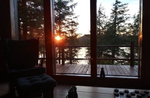 Star Lake Cabin | PEACEFUL LAKEFRONT HIDEAWAY
