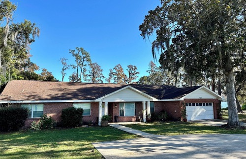 Odessa House | Peaceful Lakefront Home!