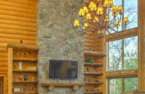 Mauston House | Peaceful LARGE lakefront property on Castle Rock Lake near WI Dells