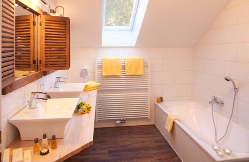 Ebratshofen Apartment | Peaceful luxury holiday home in a great environment!