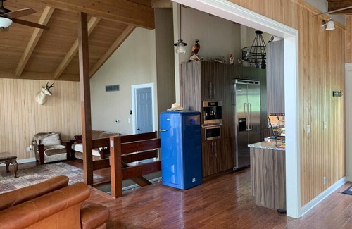 Putnam House | Peaceful Magnolia Cottage