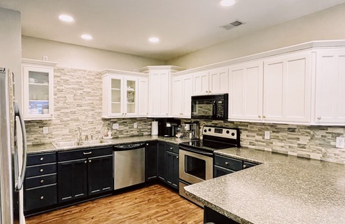 Overland Park Apartment | Peaceful Oasis in the burbs w/fireplace!