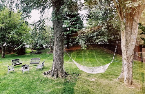 Overland Park Apartment | Peaceful Oasis in the burbs w/fireplace!