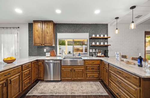 Mesa House | Peaceful Palm: Farmhouse Chic w/Pool & Games!