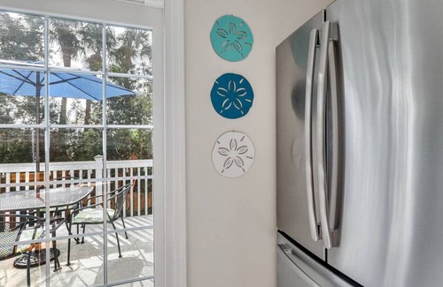 Tybee Island House | Peaceful Palms/Stylish/Tranquil 2 BD/2.5 BA Townhome