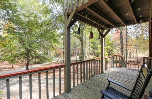 Gainesville House | Peaceful Paradise Cabin Farmhouse with Huge Hot Tub