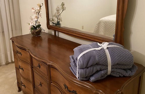 Columbus House | Peaceful Patio Retreat near Ft. Moore.