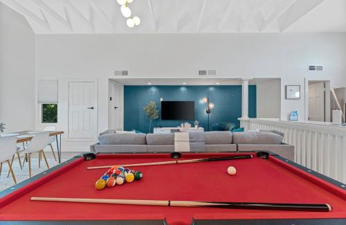 Camelback East House | Peaceful Phoenix Getaway - Central Location, Family-Friendly & Pool Table!
