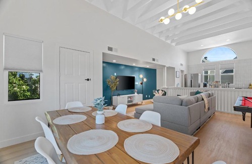 Camelback East House | Peaceful Phoenix Getaway - Central Location, Family-Friendly & Pool Table!
