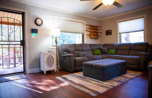 Pine House | Peaceful Pine Place Cabin