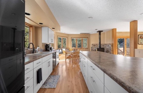 Rapid City House | PEACEFUL PINES (5-Bedroom Home) by RedAwning