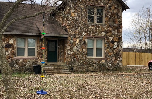 Pocahontas House | Peaceful Pocahontas