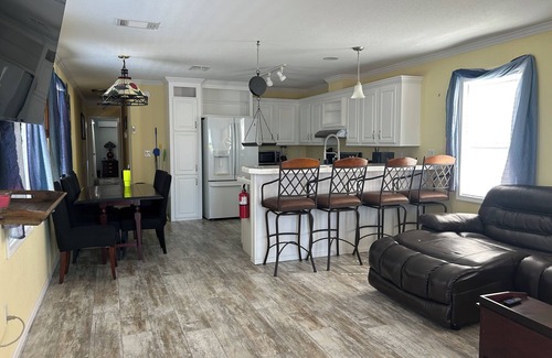Tarpon Springs House | Peaceful Point Palace on the river