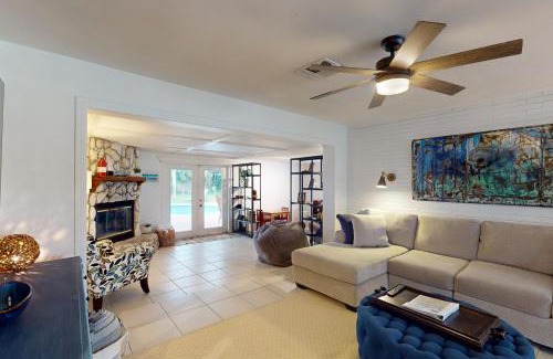 Vero Beach South House | Peaceful Pool Home
