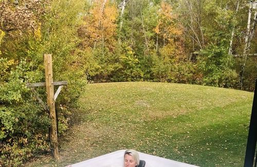 Selkirk House | Peaceful Poplar