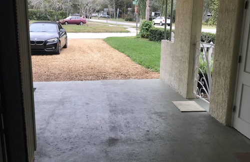 South Pinellas Community Council Apartment | Peaceful private entry studio 2-2.5 mi to many beaches/VA/trail/shops/restaurant