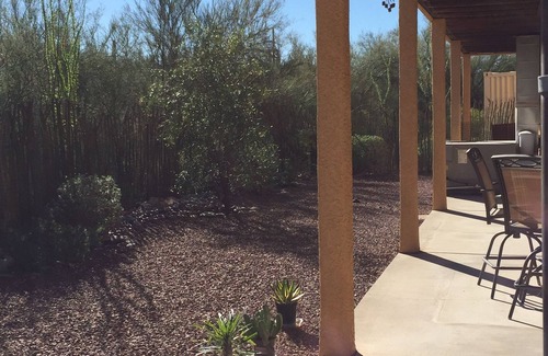 Bridlewood West House | Peaceful Quiet Home In The Desert
