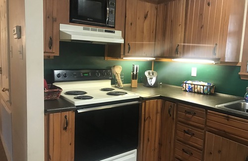 Natchitoches House | Peaceful. Relaxing. Fun. Bring boat. Fish, shop, explore!
