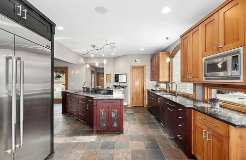 West Olive House | Peaceful Retreat 4 acres 8 BR 3.5 baths 4500 sq. ft. 10% off last min. bookings.
