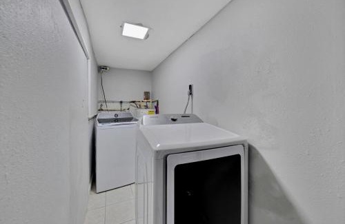 Greater Palm River Point CDC House | Peaceful Retreat - Comfort - Unique