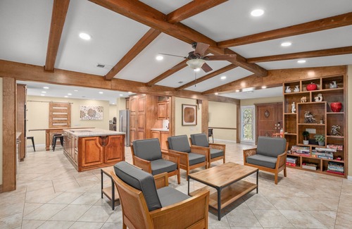 Volente House | Peaceful Retreat near Lake Travis & Volente