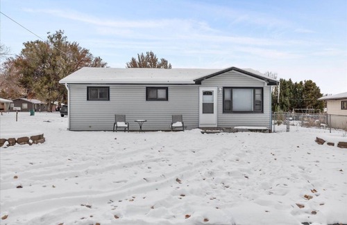 Lockwood House | Peaceful Retreat Near Billings: Lockwood Gem