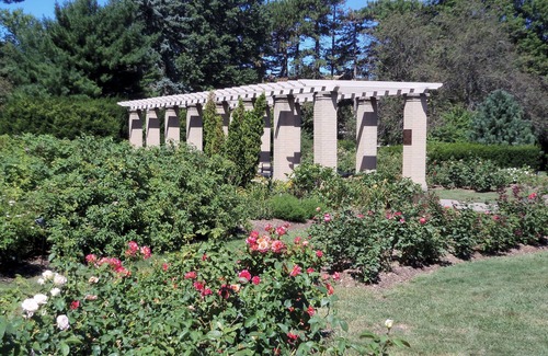 Davenport Hotel | Peaceful Retreat w/Kitchen Near Mississippi Valley Fairgrounds & Attractions