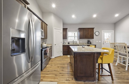 Bella Vista House | Peaceful retreat w/2 king beds + bunk beds