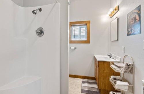 Burt County House | Peaceful Riverfront Cabin Sleeps 4 Decatur Nebraska