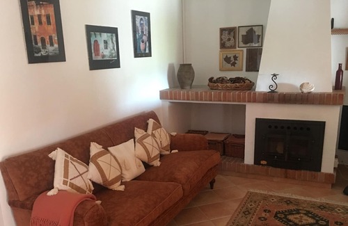 Cutar Villa | Peaceful Rustic Hideaway, Private Pool and Gorgeous Sunsets With Easy Access