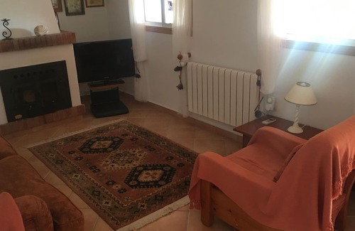 Cutar Villa | Peaceful Rustic Hideaway, Private Pool and Gorgeous Sunsets With Easy Access