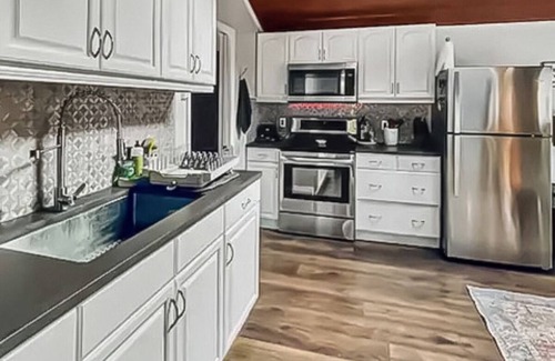 Canyon Lake Cabin | Peaceful Songbird Cabin in Canyon Lake! Only 5 minutes for the lake & river!